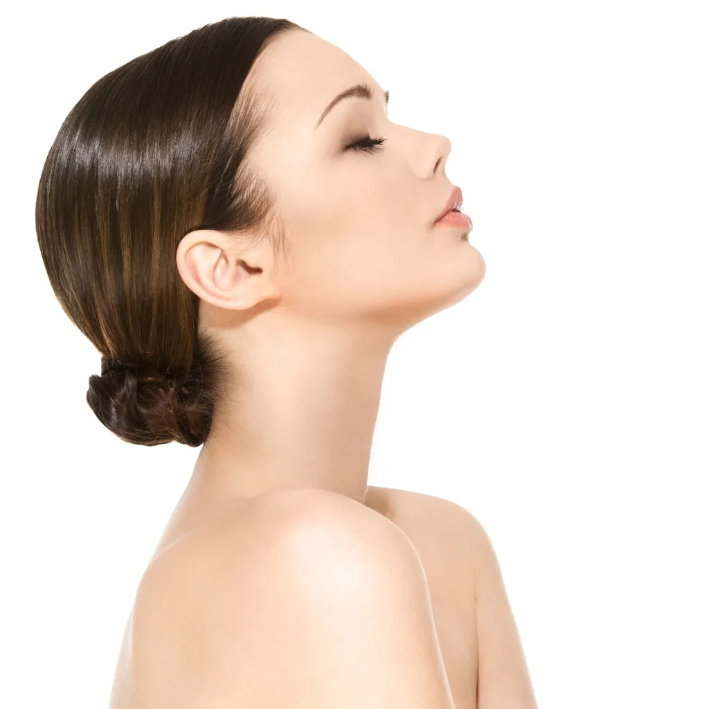 Perfil de mujer con cuello y escote firmes